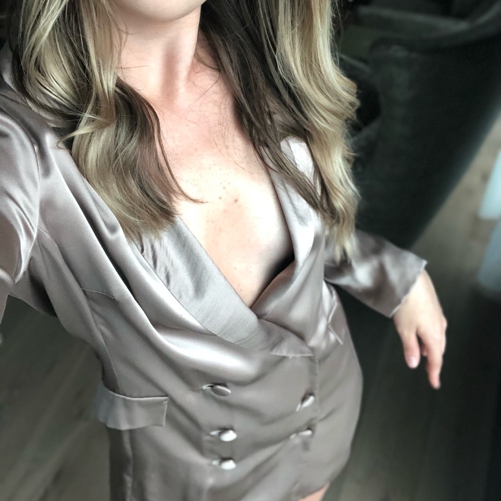Revolve Amanda Uprichard 100% Silk Taupe Double Breasted Blazer Dress (rare)